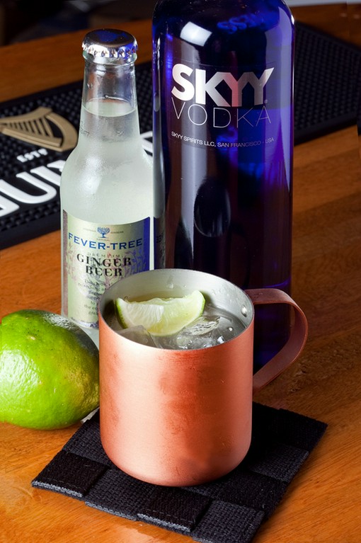 ブレンドした生姜がアクセントの『プレミアムモスコミュール』