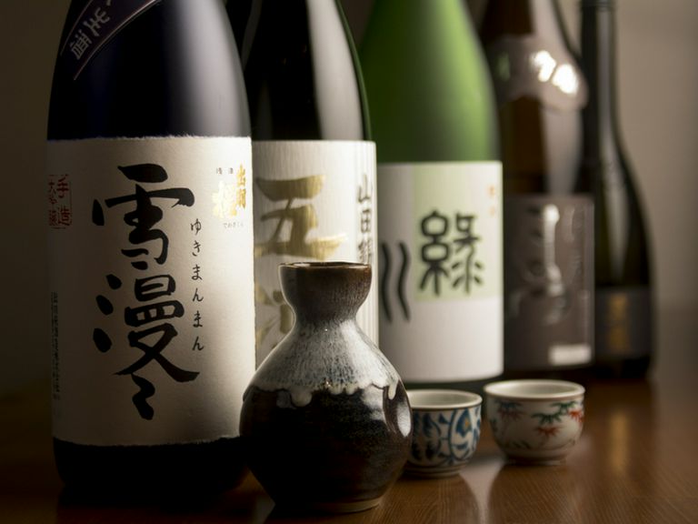 全国各地のお酒が種類豊富に揃っています