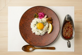 焼鳥屋ですが、なんと〆には、店主自家製のパキスタンカレー！