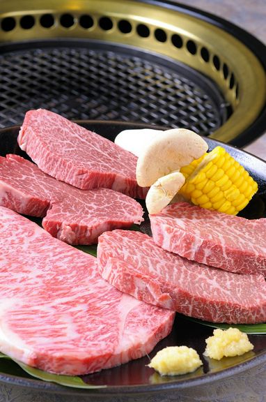 ボリューム満点！　鳳来牛を堪能『スペシャルセット』