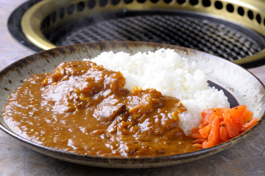 旨味たっぷり! スパイシーな『鳳来牛カレー』