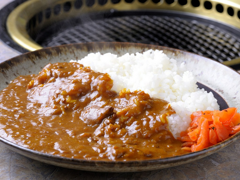 旨味たっぷり！　スパイシーな『鳳来牛カレー』