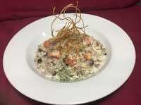 キノコとベーコン、玉ねぎの旨味を吸ったクリームソースを十五穀米でリゾットにしました。