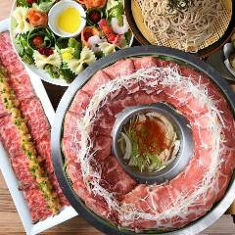 生ビール付き飲み放題＋300円/プレミアム付き飲み放題＋300円