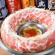 黒毛和牛を使ったコースを3300円からご用意させて頂きます。2名様～40名様迄のお席をご用意させて頂きます。