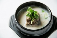 【プラス200円でご飯or麺を追加できます】