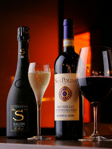 おすすめのワイン各種、充実の取り揃え