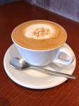4月からの新メニュー
大人気ホットカフェラテにヘーゼルナッツフレーバー