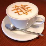 ４月からの新メニュー
大人気ホットミルクにキャラメルフレーバー