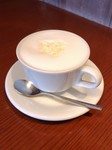 4月からの新メニュー
大人気ホットミルクにホワイトチョコフレーバー