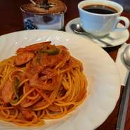 昔ながらの懐かしい味わい
ドリンクセット1200円
※平日11:00~14:00までにご注文するとミニデザートがつきます。