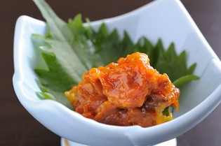 現役の海女である母が獲った、貝類もご用意しています