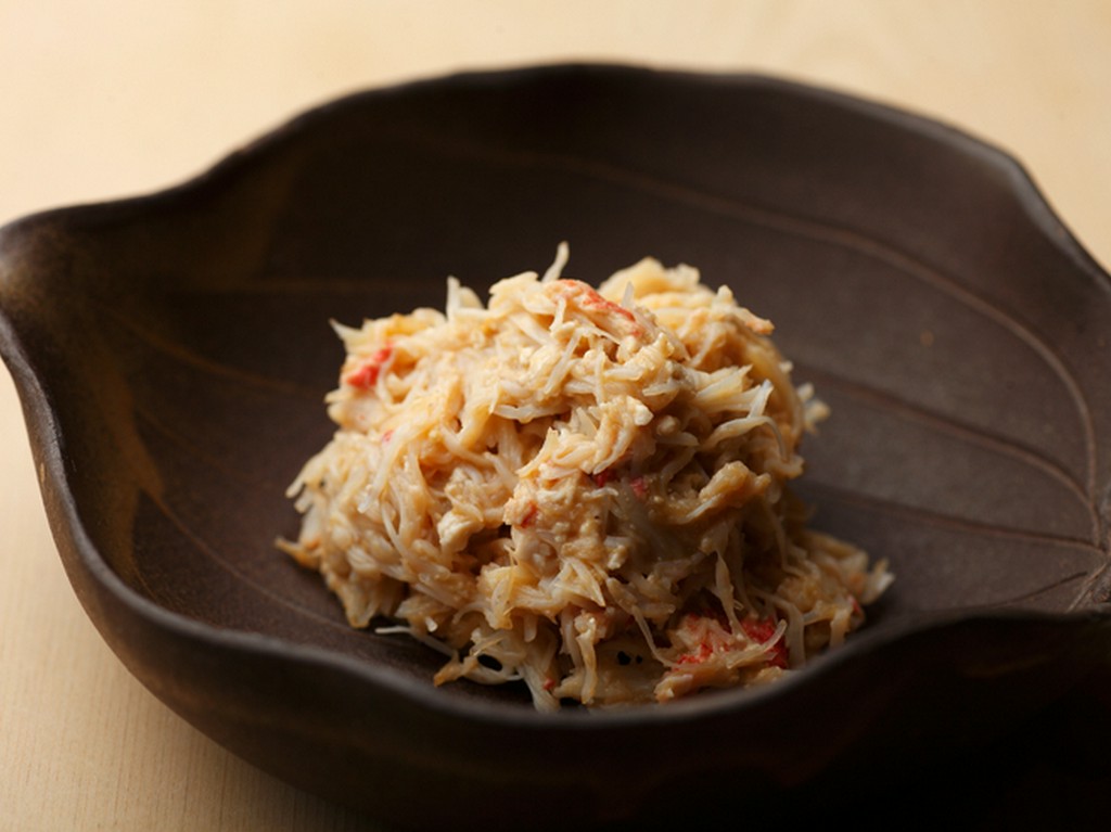 握りとつまみを交互に供するのが岩瀬流