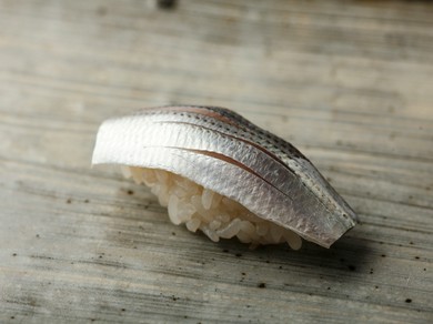 締め具合も絶妙。三河湾産の『小肌』