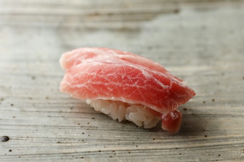 和歌山紀州勝浦産の本マグロ大トロ