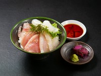 その日の厳選されたネタを使用

