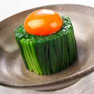 宮崎西都市のニラを使用。こだわり卵と一緒にお召し上がり下さい