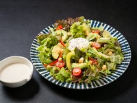 アボカドと温玉がマッチ！レギュラーサイズ
