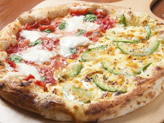 ピザ　ハーフアンドハーフ