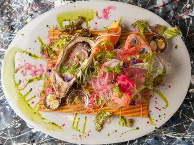 こだわり抜いた食材とアートの饗宴が最高の贅沢グルメ。