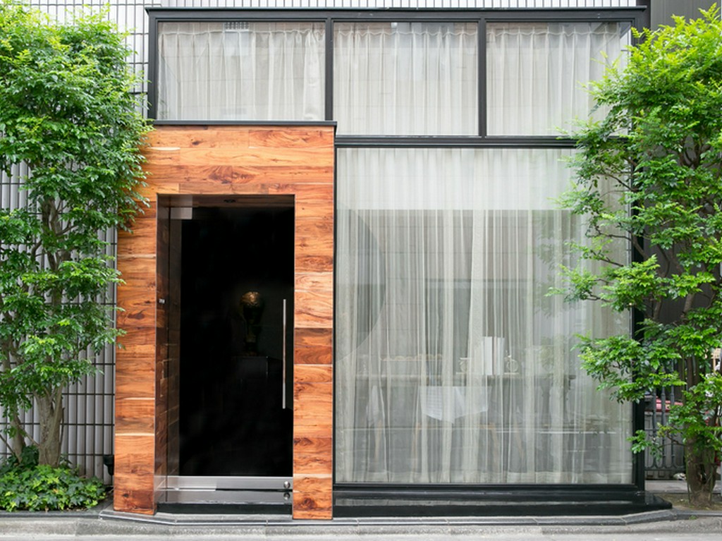 落ち着いた大人の空間でくつろぎのひとときを過ごす