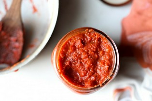 時期によって仕入れる種類や料理を変える「トマト」