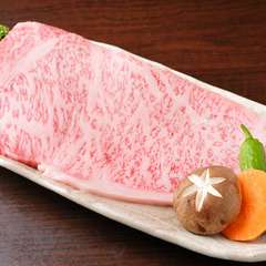 霜降り肉の濃厚な味わいが舌の上でとろける『飛騨牛ロース』