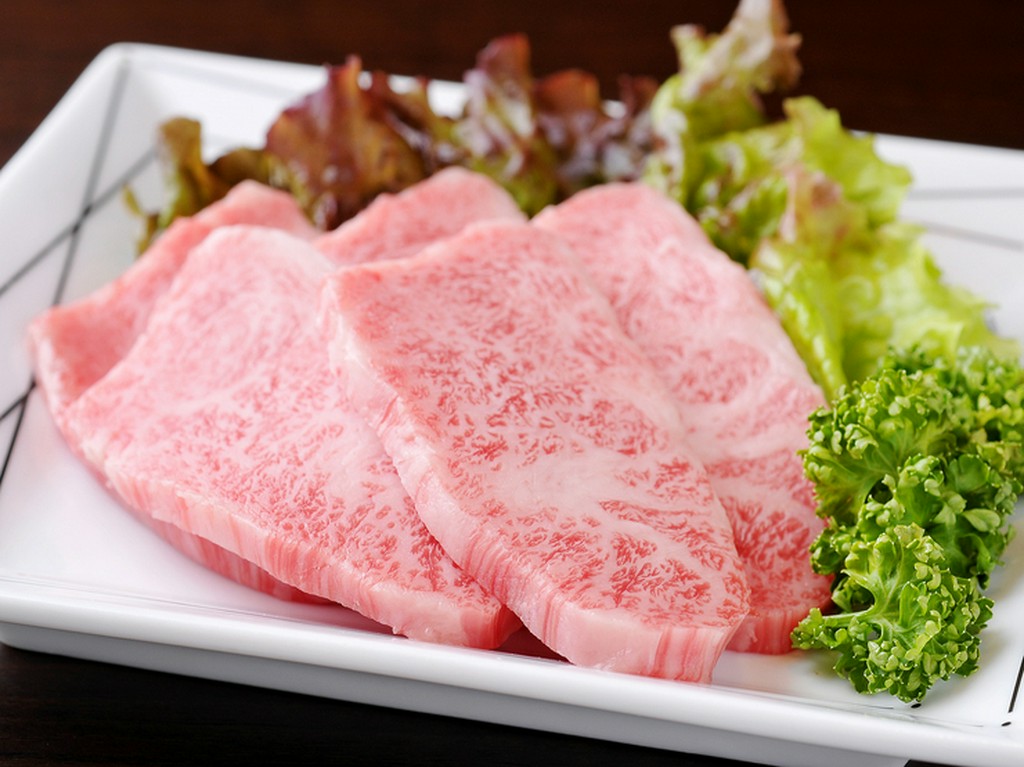 柔らかく芳醇な旨味に富んだ『飛騨牛上カルビ』