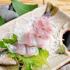 臭みがなく、鮎特有のほのかな香りが楽しめる『鮎刺身』