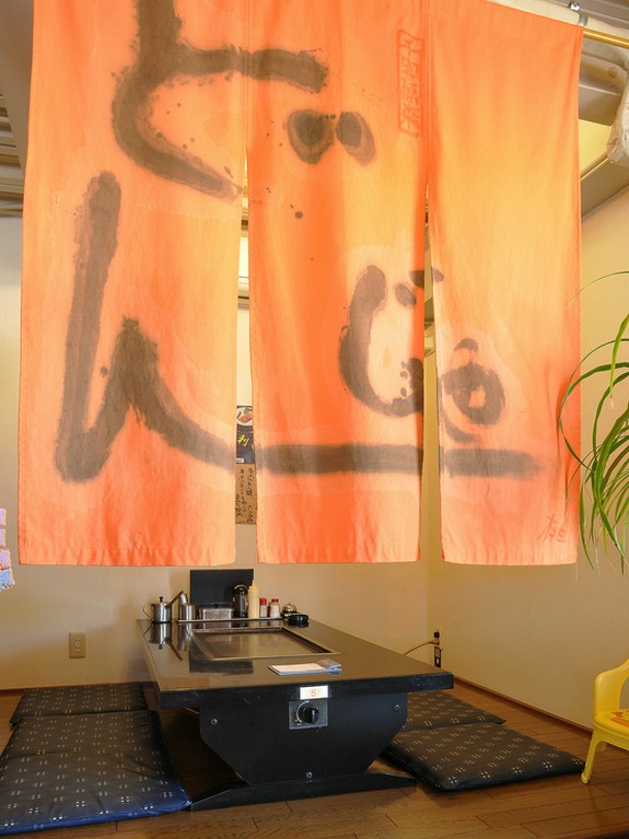 ゆったりとくつろげるお座敷で、和やかなひとときを