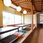 座ってくつろげるお座敷席でリラックス。肩肘張らずにイタリア料理を心行くまで楽しみましょう。家族の食事やカップルのデート、親しい友人同士とシーンや人数に合わせて過ごせます。