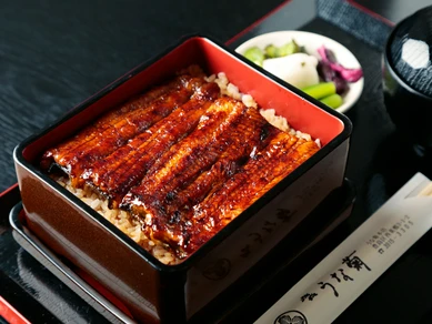 食べやすさへのこだわりの技が光る『うな重　菊』（骨抜き鰻）