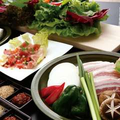 こだわりの豚・鶏・野菜がたっぷりの満足コース