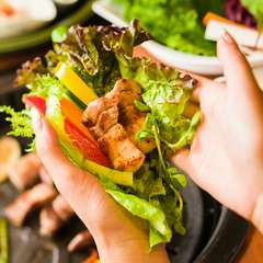 銘柄肉を野菜で包む醍醐味。バランスを考えた健康的なメニュー