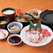 テーブルで焼きたて！アツアツの焼肉をお召し上がり下さい。