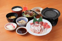 お造りと天ぷら、旬の食材を使った身体に優しい晩ごはん。