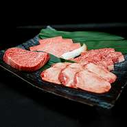 サーロイン / 特上カルビ / 上タン / 上ハラミ
（3～4人前）