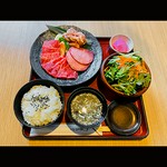ロース / カルビ / せせり / タン