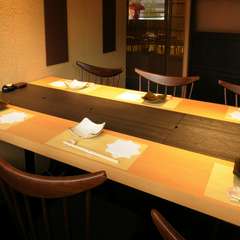 西麻布　ゆったりとくつろげる空間で楽しい時間を。個室多数有