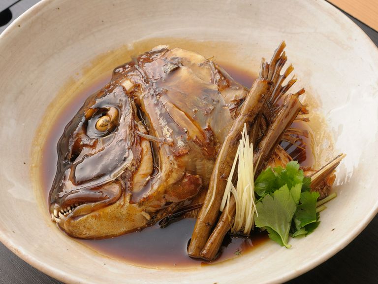 食べ応えたっぷり！　甘辛い味が絶品『伊達真鯛頭のあら炊き』