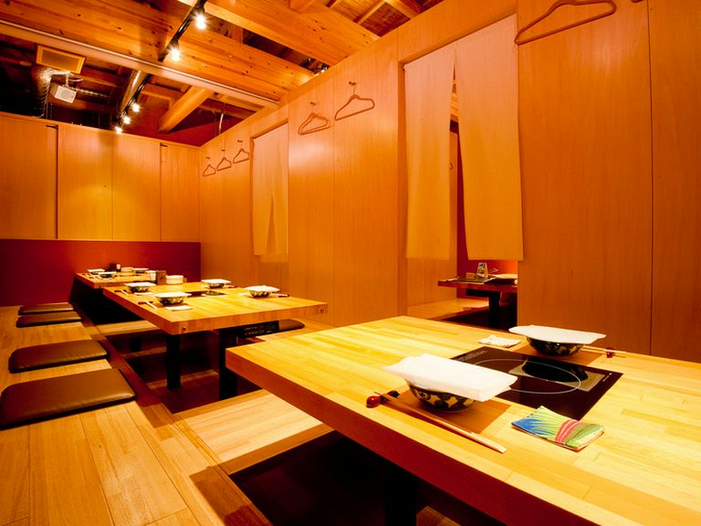 多彩な逸品肉料理と、種類豊富なドリンク・飲み放題