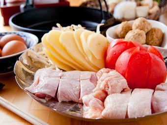 あっさりとした味わいが魅力『但馬の味どり〈白〉すき焼セット』