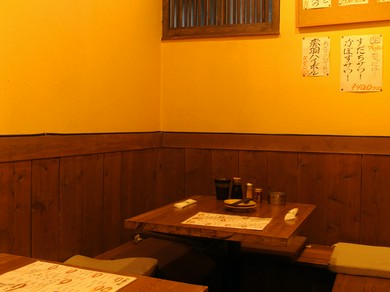 こだわりのお酒で乾杯。焼鳥を頬張る気軽な女子会はいかが