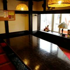 女子会向きの掘りごたつ席で、食べ放題飲み放題プランを堪能