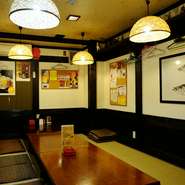 最大収容人数65名の居酒屋。宴会ならやはりお座敷がピッタリです。食べ放題飲み放題のお得なコースなら、お会計も気にせずに心ゆくまで楽しめます。幹事さんにも嬉しいお店です。