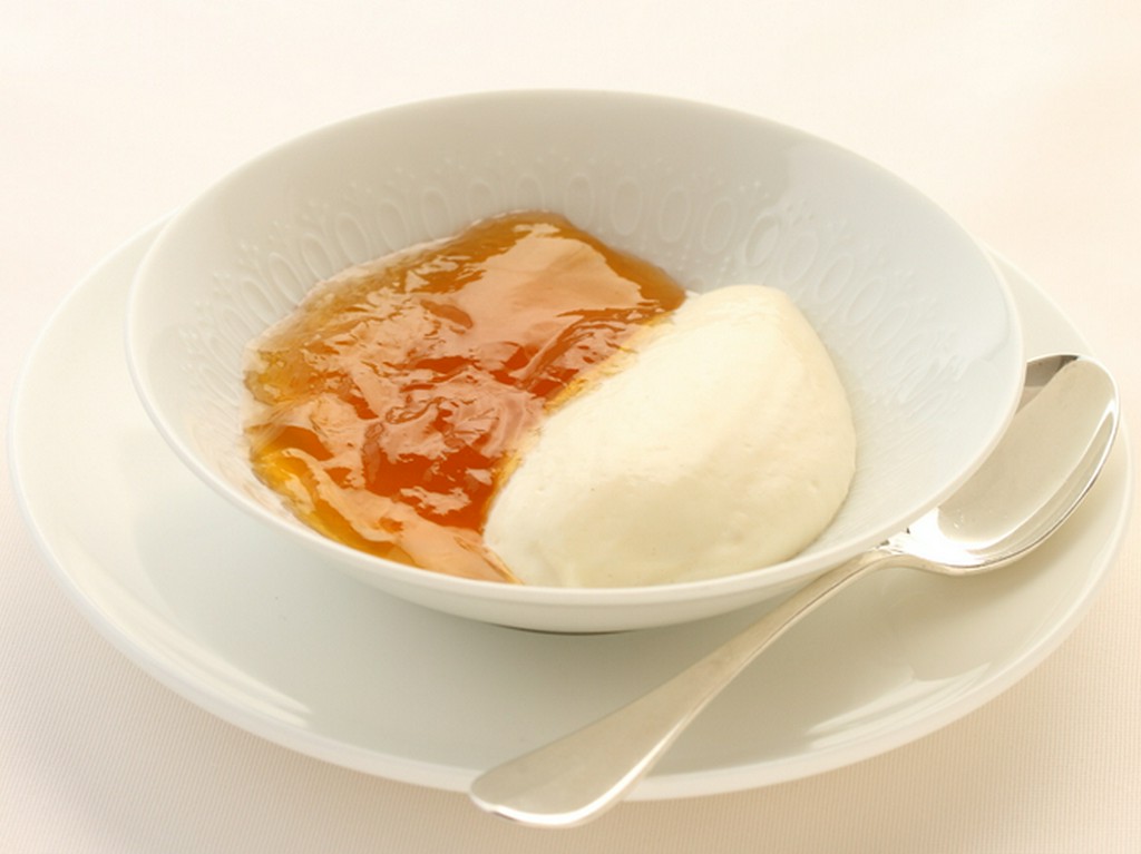 滑らかな舌触りとコクのある味わい『季節のムース』