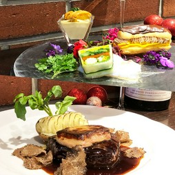 『2025 Xmas 豪華Bistroコース』
どのお料理も間違いなしの 美味しさ重視でのラインナップが勢揃い！