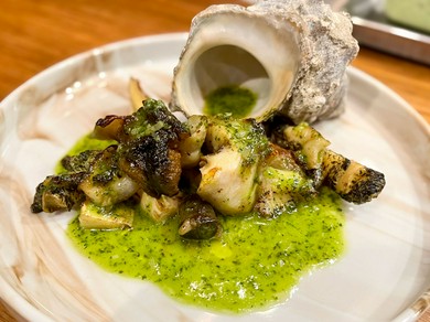 アワビとツブ貝のソテー 肝バターソース