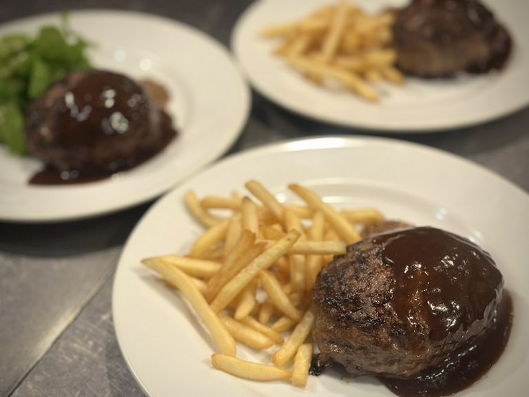 黒毛和牛100%塩ハンバーグステーキ