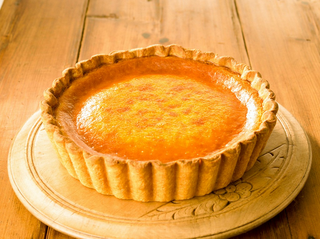 「ブルターニュ産”ル ガール”クリームチーズのタルト」